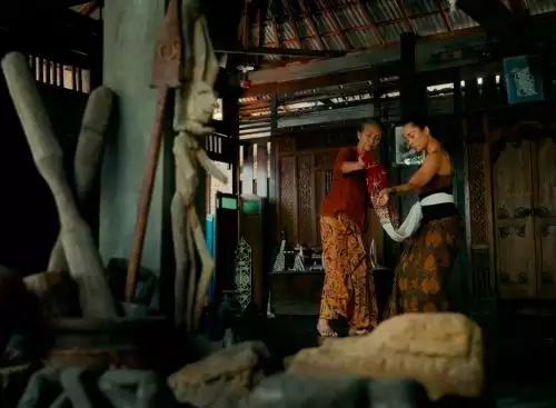 MamakuE28093VanJakartatotdeMolukken_134242572997766301_big-cine_deskt.webp