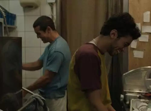 MuyLejos_134278066875183420_big-cine_deskt.webp