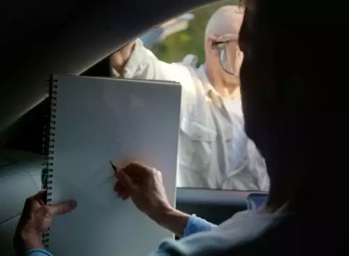 HockneyIloveView_134259920054574898_big-cine_deskt.webp