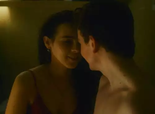 TrulyNaked_134207250975533647_big-cine_deskt.webp