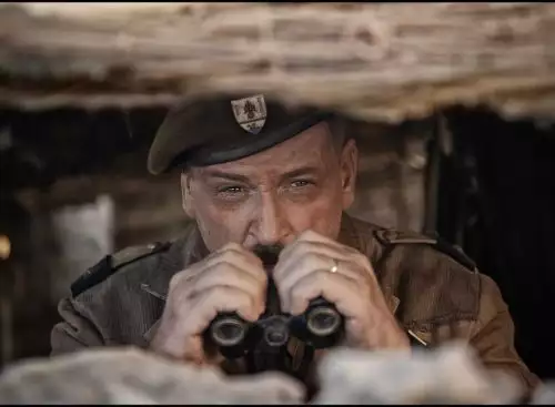 Gaulle2foto4_134296370825130048_big-cine_deskt.webp