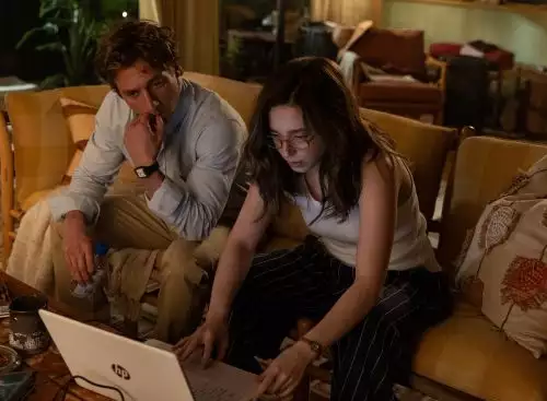 TheSocialReckoning_134349809344509348_big-cine_deskt.webp